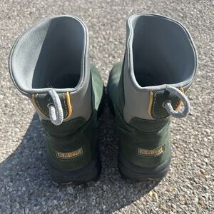 L.L. Bean Forest Green Suede and Charcoal Thinsulate Snow Sneaker 5 Boots